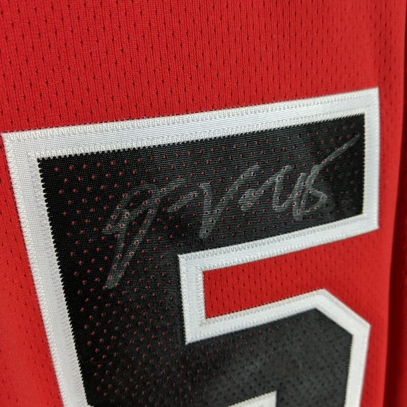 NWT Autographed Denzel Valentine #45 Jersey XL - Picture 7 of 7